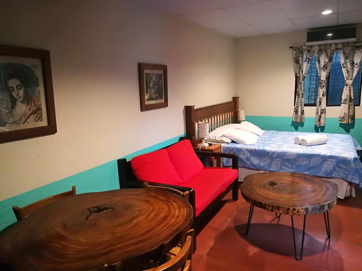 Hostal Harvest House León Exterior foto